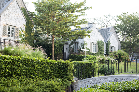 suburban-housing-garden (1) 1